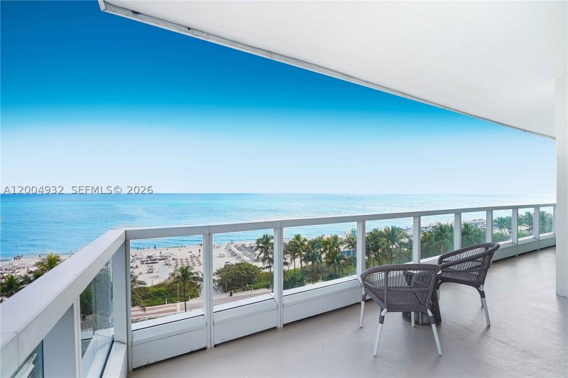 Fontainebleau III Apt #709
