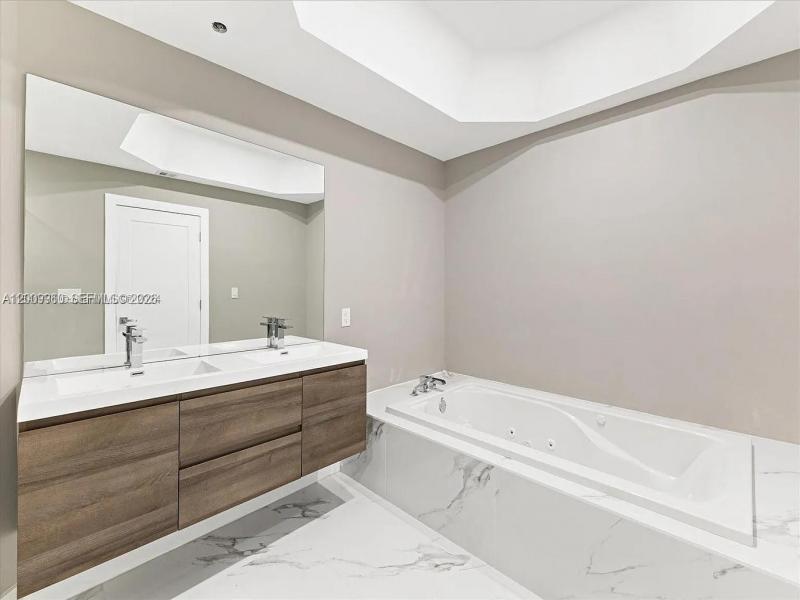 Comprar apartamento en Mediterranean Village B408