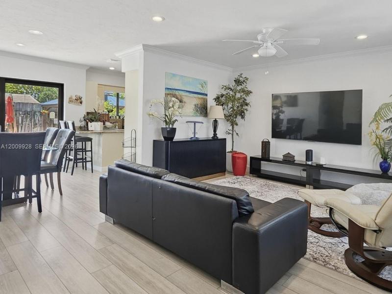 Property photo # 9