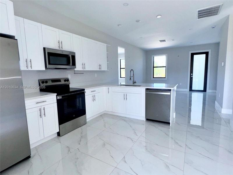 Property photo # 7
