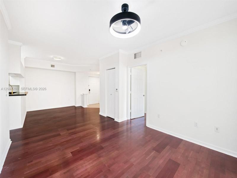 Comprar apartamento en Porto Bellagio 1614