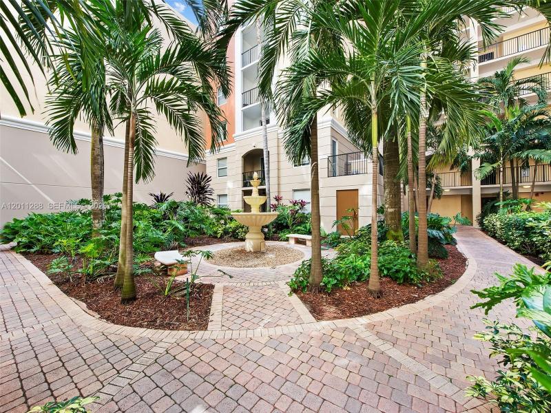 Comprar apartamento en Porto Bellagio 1614