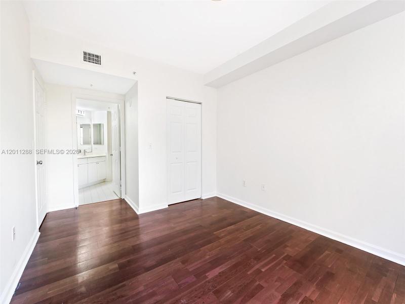 Comprar apartamento en Porto Bellagio 1614