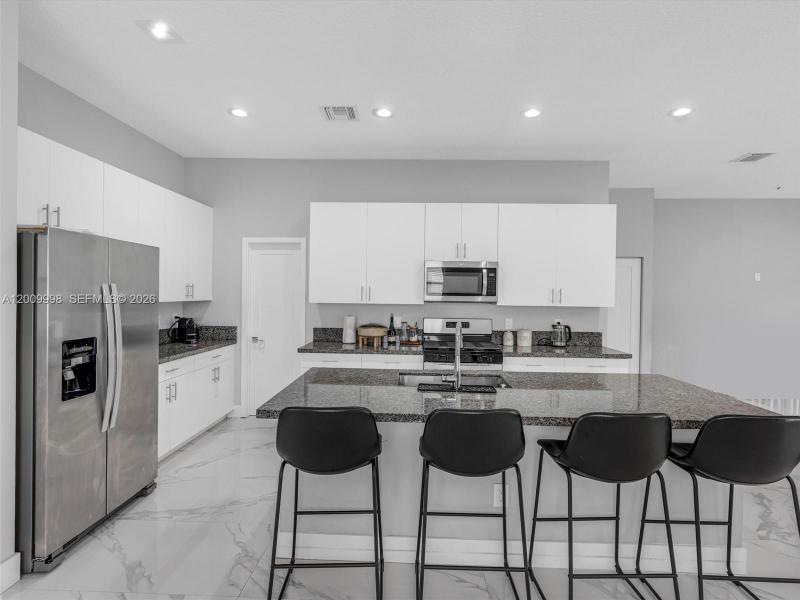Property photo # 6