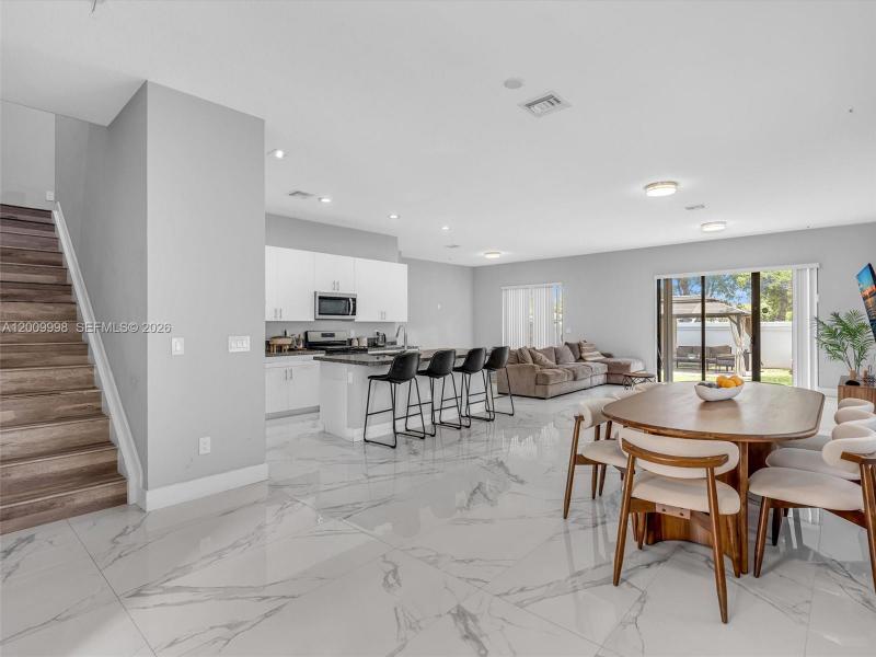 Property photo # 9