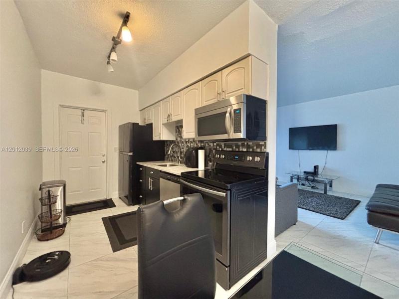 Property photo # 8