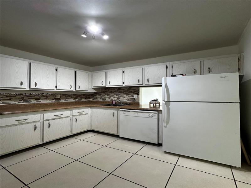 Property photo # 9