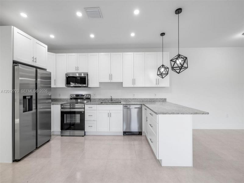 Property photo # 9