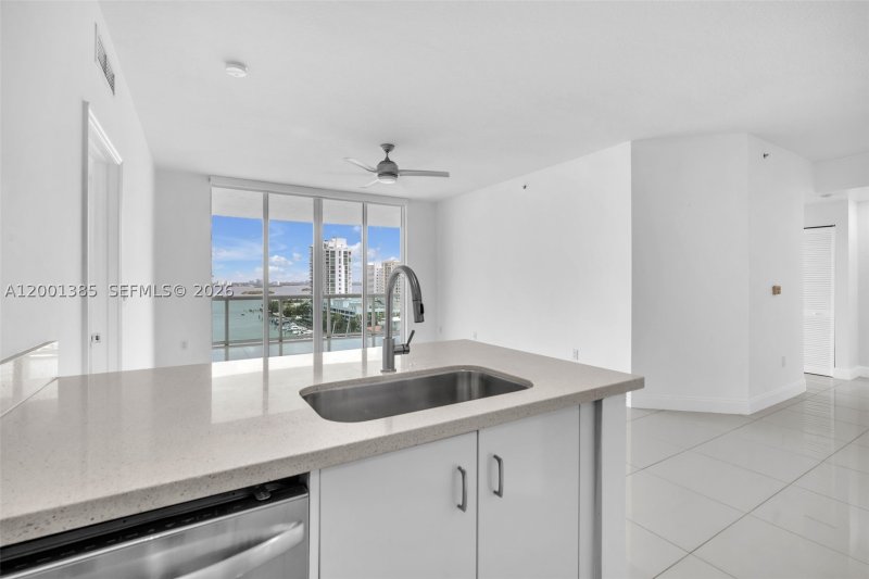 Apartment for rent at 360 Condominium West 1101
