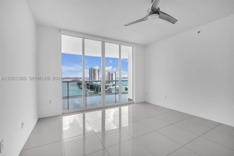 Apartment for rent at 360 Condominium West 1101