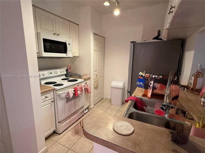 Comprar apartamento en Porto Bellagio 4102