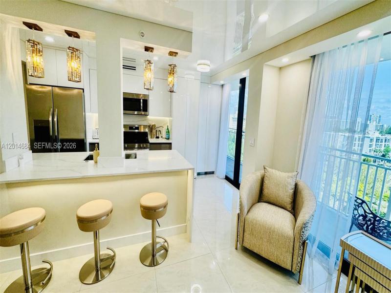 Condo for sale at Winston Towers 811
