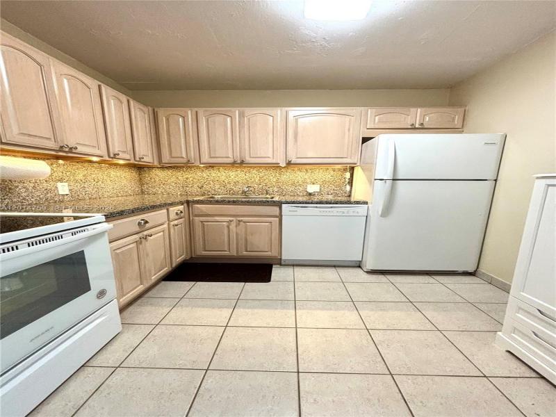 Property photo # 9
