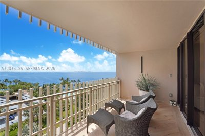 Grove Isles Tower I Apt #A809