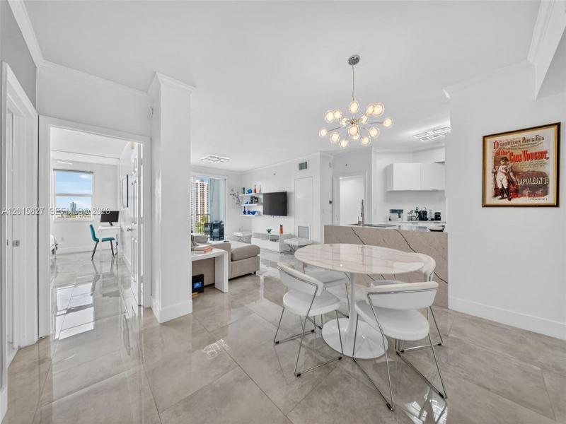 Condo for sale at Porto Bellagio 2905