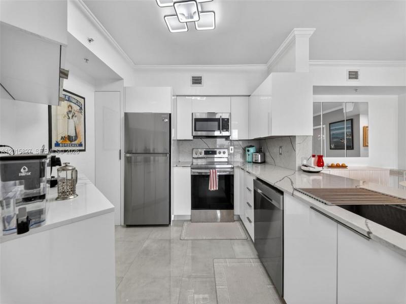 Condo for sale at Porto Bellagio 2905