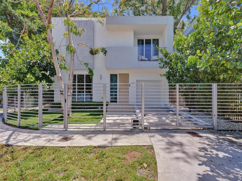 Property photo # 0
