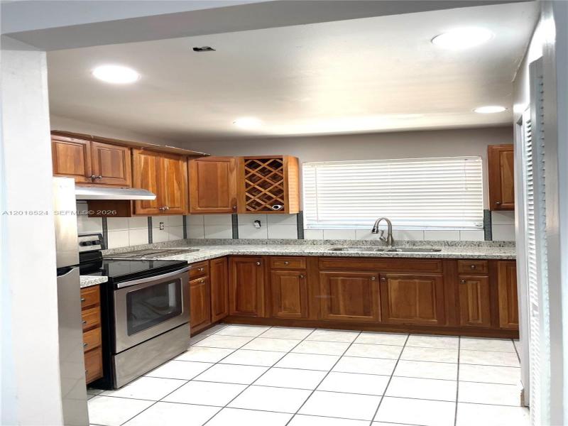 Property photo # 9