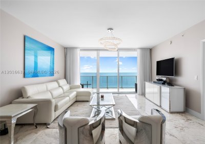 Apogee Beach Hollywood Apt #1002