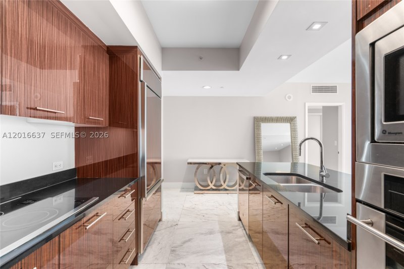 Aluguel de apartamento no Apogee Beach Hollywood 1002