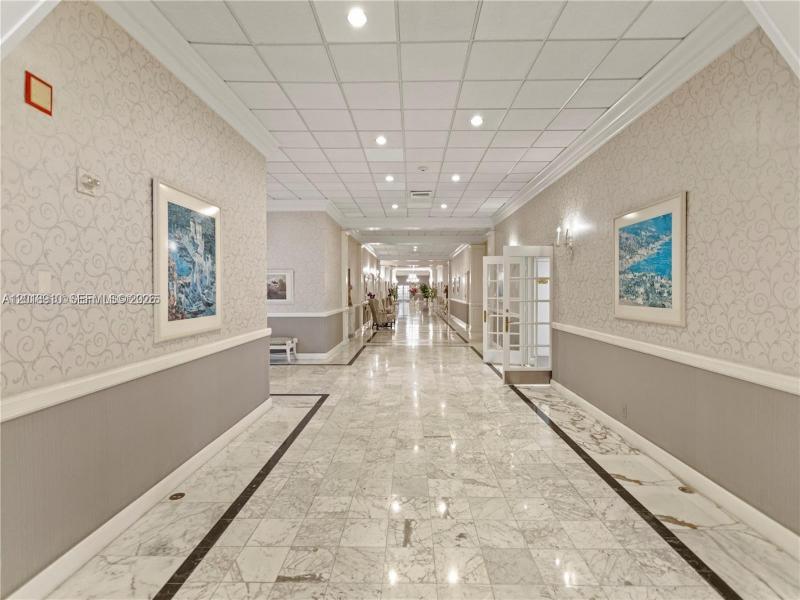Condo for sale at Hallmark of Hollywood 1114