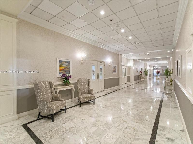 Condo for sale at Hallmark of Hollywood 1114