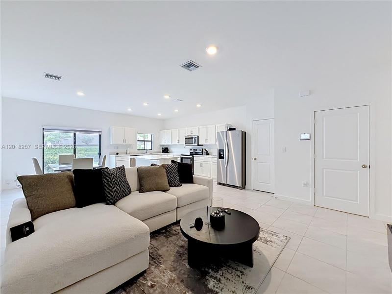 Property photo # 6