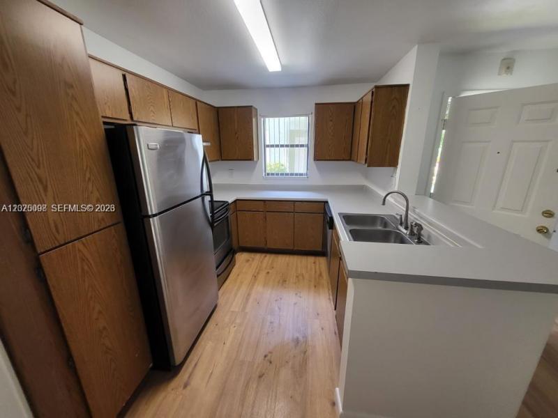 Property photo # 8