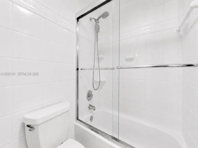 Comprar apartamento no Coronado I 1126