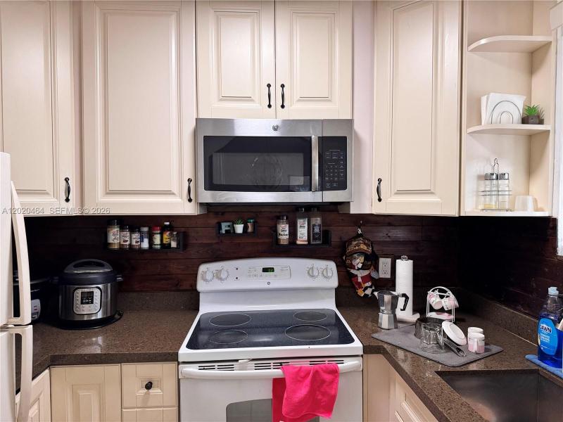 Property photo # 2