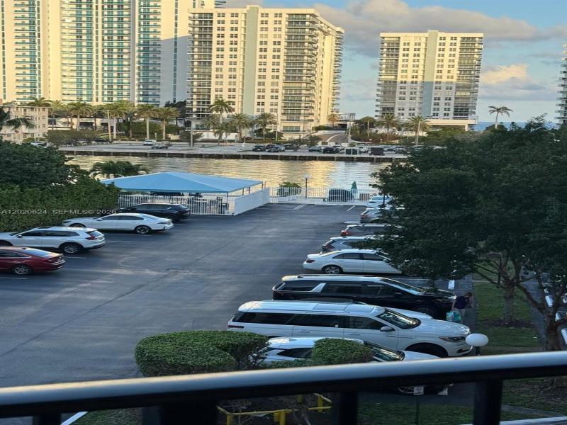 Condo for sale at Oceanview Park 406