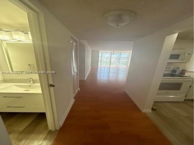 Condo for sale at Oceanview Park 406