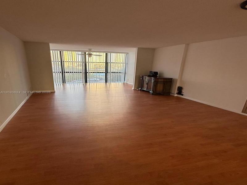 Condo for sale at Oceanview Park 406
