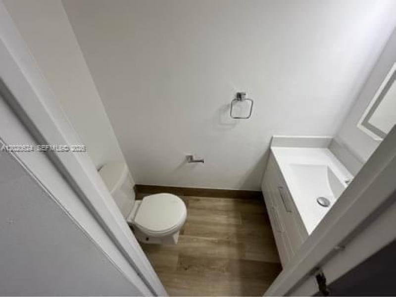 Condo for sale at Oceanview Park 406