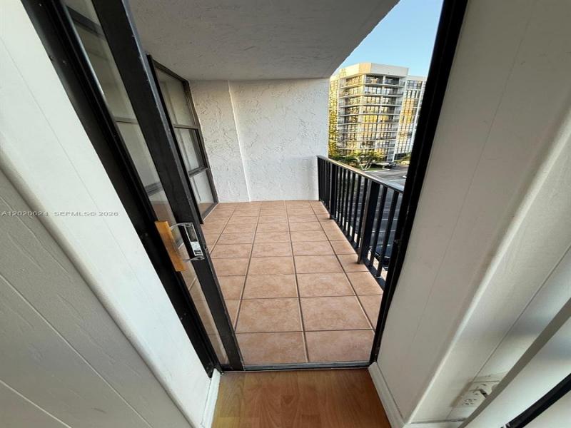 Condo for sale at Oceanview Park 406
