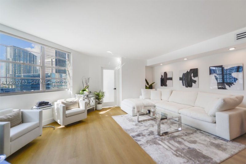 Aluguel de apartamento no Four Ambassadors 1962