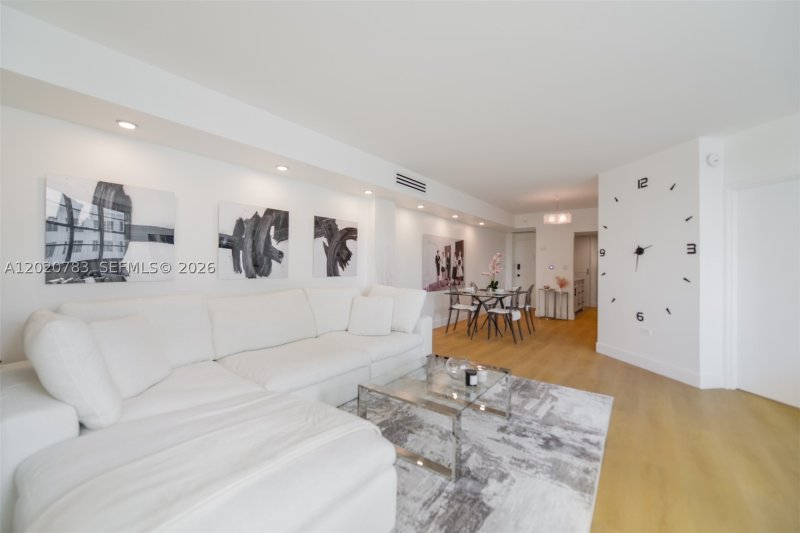 Aluguel de apartamento no Four Ambassadors 1962