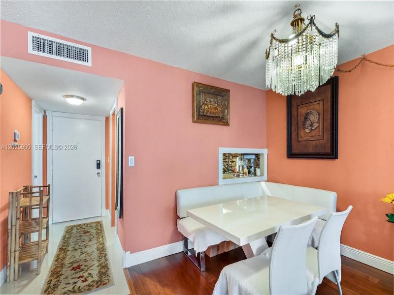 Condo for sale at Plaza Towers South 305