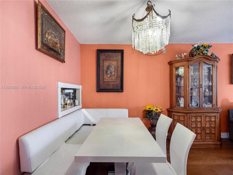 Condo for sale at Plaza Towers South 305