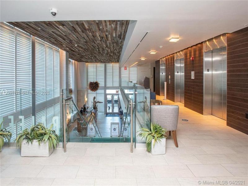 Comprar apartamento en Sole 1507