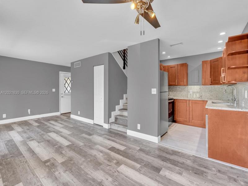 Property photo # 8