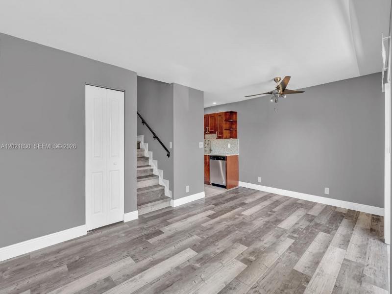 Property photo # 6