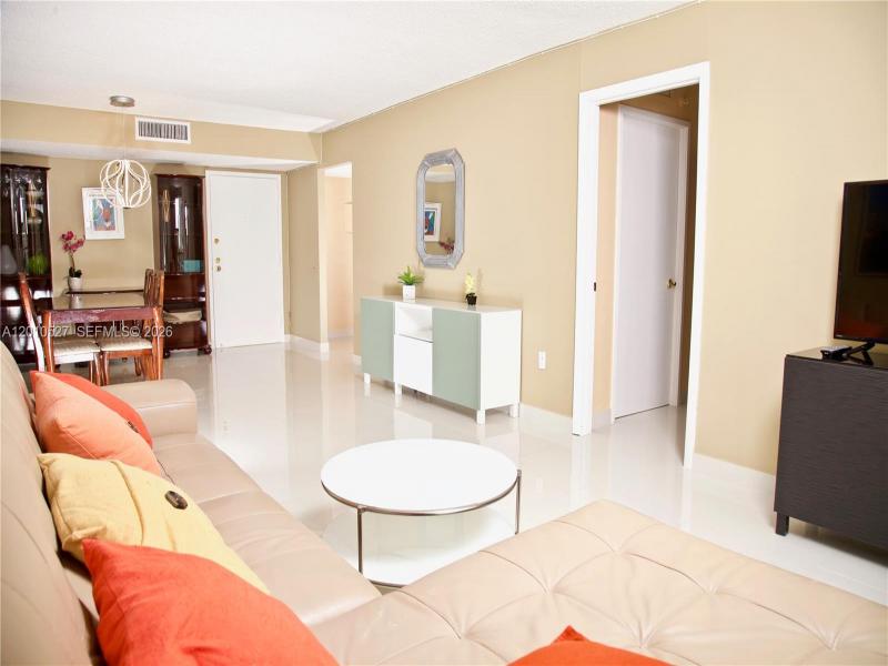 Apartment for rent at Winston Towers 1107