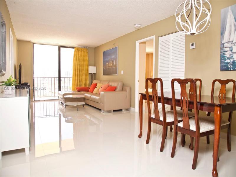 Apartment for rent at Winston Towers 1107
