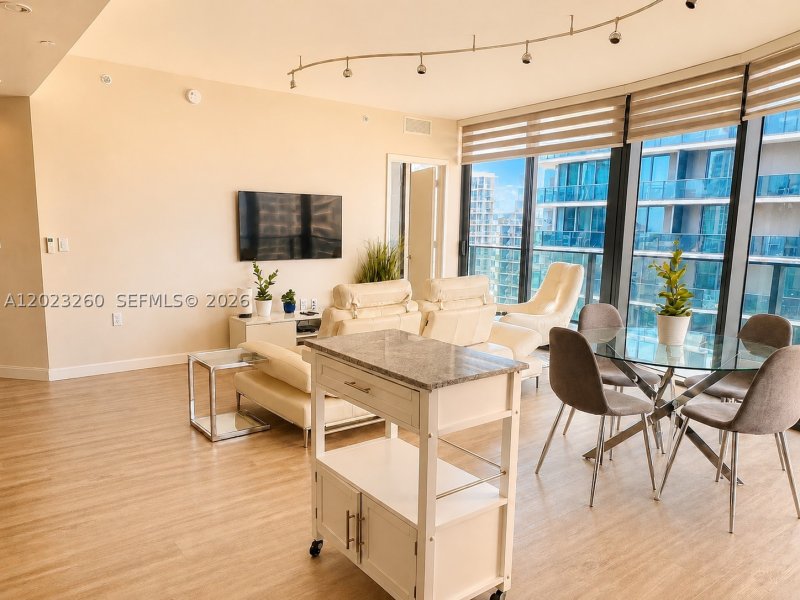 Alquiler de apartamento en Brickell Heights East 2908