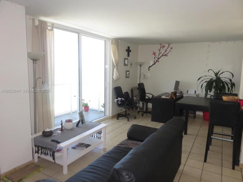 Alquiler de apartamento en Royal Club Condo 1602