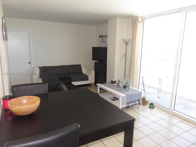 Alquiler de apartamento en Royal Club Condo 1602