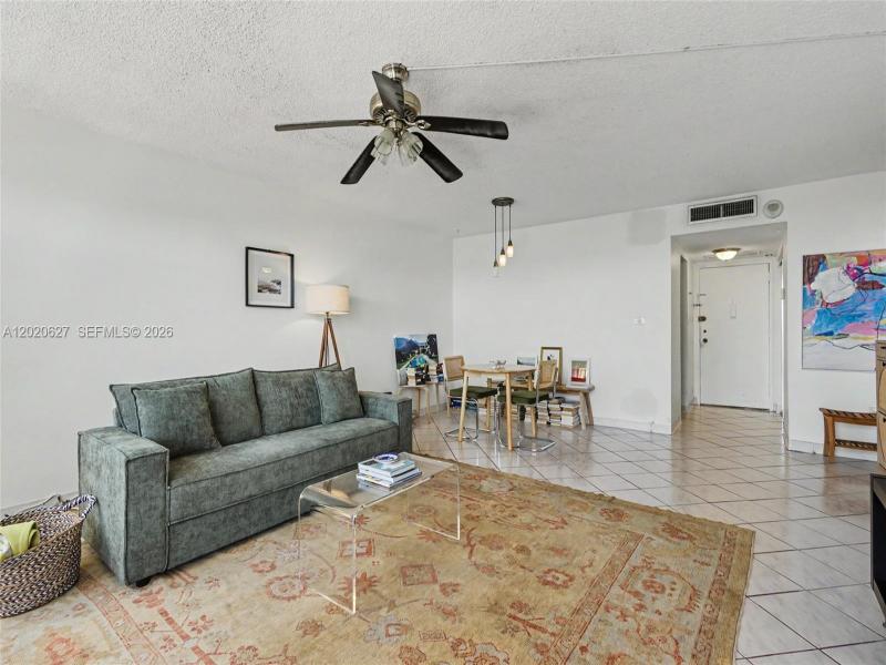Comprar apartamento en Bayview Towers A603