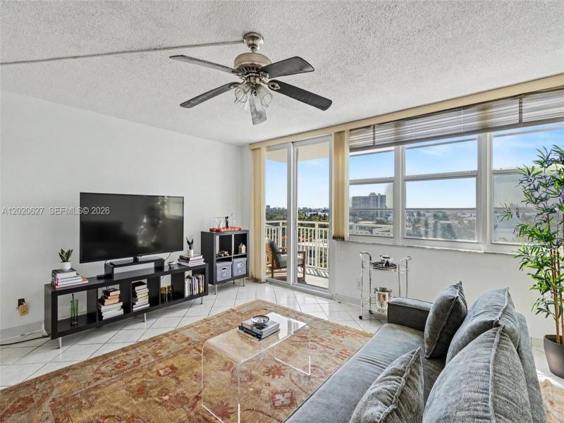 Comprar apartamento en Bayview Towers A603