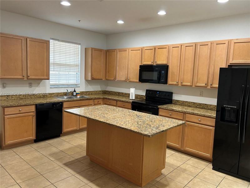 Property photo # 6